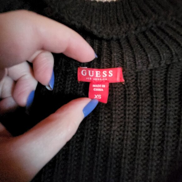 Guess V-Neck Pullover Sweater with Knit Choker Collar - Picture 2 of 5